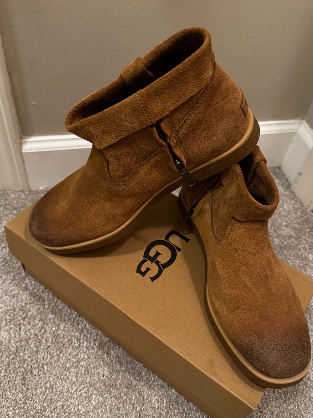 UGG Women’s Chestnut Suede Zip Ankle Booties
